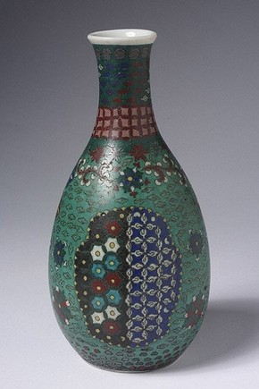 Porcelain bottle decorated with cloisonné enamels. Museum no. 4364-1901