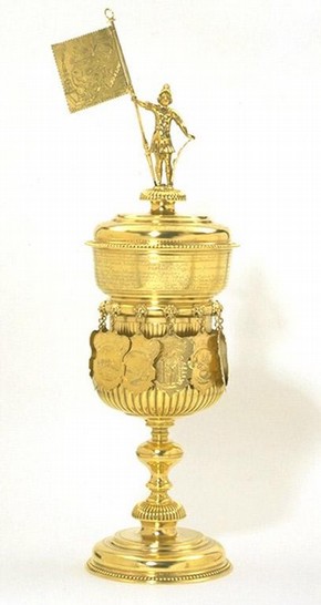 'Welcome cup', Hanover (Hannover - Altstadt), 1717, mark of Carolus Junger. Museum no. 116-1864