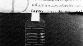 Fig.2a. Expandable slotted hinge attached to the object