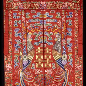 Sedan chair curtain, 1870-1930. Museum no. T44D-1952