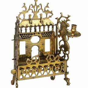 Hanukkah lamp, 1700-1825. Museum no. M.413-1956