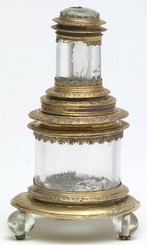 Reliquary, unmarked but probably late 16th century. Museum of London, currently on display in the Early Stuart Gallery. Reproduced by permission of the Board of Governors of the Museum of London