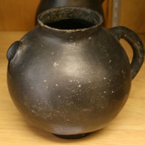 Earthenware pot, unknown, 19th century. Museum no. 4297-1901