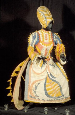 Costume for the Buffoon’s Wife in the ballet 'Chout', Diaghilev Ballet Russes, 1920. Museum no. S.758–1980