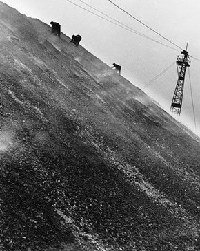 East Durham Coal-searchers, Bill Brandt, 1937, © Bill Brandt Archive Ltd.