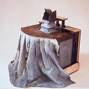 Sir Joshua Reynolds's Camera Obscura Manufactured in England Mid 18th century Copyright Science Museum, London Science and Society Picture Library Click here for full size version and additional information for this image