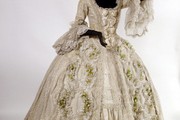Costume for Sophie in Richard Strauss’s 'Der Rosenkavalier,' London, 1974. Museum no. S.263 – 1999