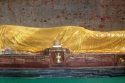 Image of Buddha in parinirvana posture, Kusinagara. Photograph B Pilgrim/Wikipedia, 2007