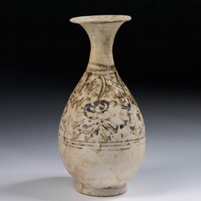 Glazed stoneware bottle, Sukhothai, Thailand, about 1400 Museum no. IS. 100-2002