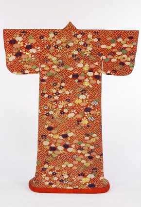 Kimono, Japan, 1800-1850. Museum no. T.109-1954