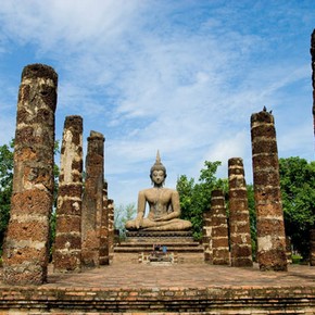 Wat Mahathat, Sukhothai, Thailand. Photograph by Glenn Sundeen, 2008