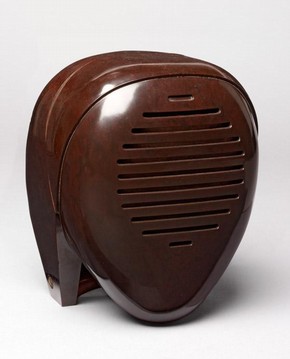 'Radio Nurse' Baby Monitor, Isamu Noguchi for Zenith Plastics Co., USA, 1937. Museum no. W.16-2007