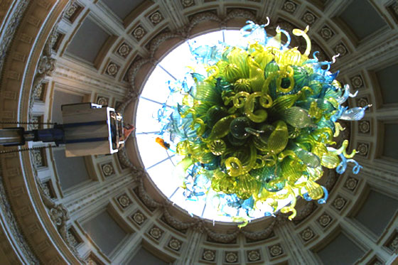 Cleaning Dale Chihuly S V A Rotunda, V And A Chandelier Cleaning