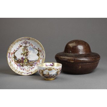 Tea bowl and saucer Tea bowl and saucer
