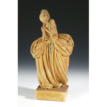 Figurine - Figurine of Edith Evans as Mrs Sullen Figurine - Figurine of Edith Evans as Mrs Sullen