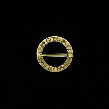 Ring brooch Ring brooch