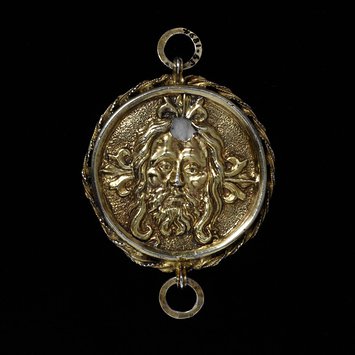 Medallion pendant Medallion pendant