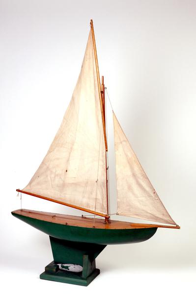 Model yacht V&amp;A Search the Collections