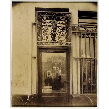 Photograph - Shopfront, Quai Bourbon, Paris, France Photograph - Shopfront, Quai Bourbon, Paris, France