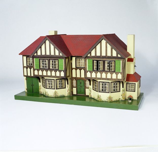 triang dolls house 1950s