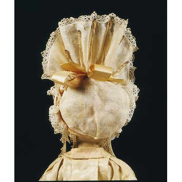 Doll's cap Doll's cap