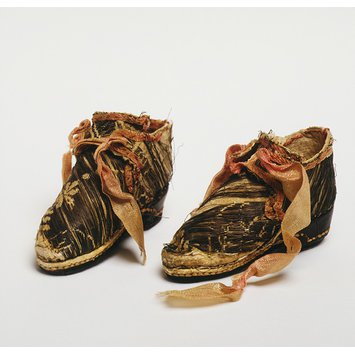 Pair of doll's shoes Pair of doll's shoes