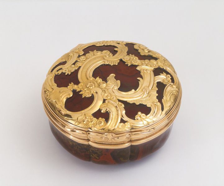 Snuff box V&A Search the Collections