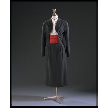 Skirt suit Skirt suit
