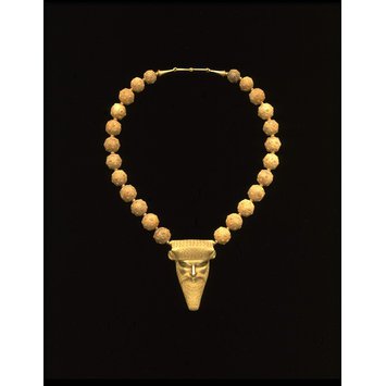 Necklace and pendant Necklace and pendant