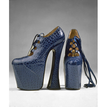 Pair of platform shoes | Vivienne 