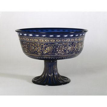 Footed bowl Footed bowl