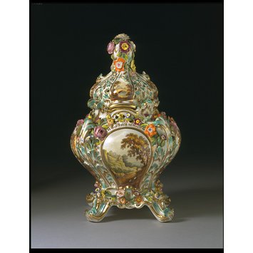 Pot-pourri vase and cover Pot-pourri vase and cover