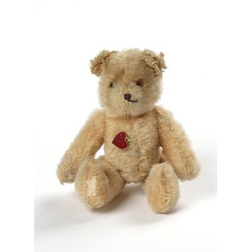 Berg Tiere mit Herz (Teddy bear) | V&A Search the Collections