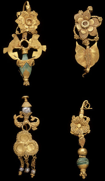 A Golden Treasury Jewellery from the Indian Subcontinent  Victoria and Albert Museum Indian Art Series
