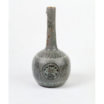 Celadon bottle - Long-necked celadon bottle with inlays and underglaze copper red Celadon bottle - Long-necked celadon bottle with inlays and underglaze copper red