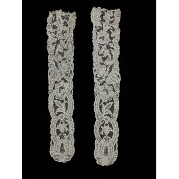 Pair of lappets Pair of lappets