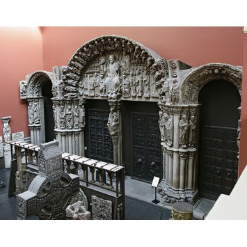 Plaster cast - Puerta de la Gloria Plaster cast - Puerta de la Gloria