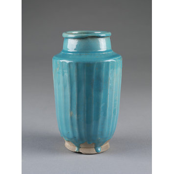 Spouted jug Spouted jug