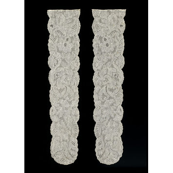 Pair of lappets Pair of lappets