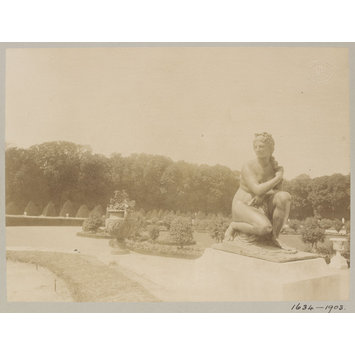 Photograph - Statue of Venus, Versailles, France Photograph - Statue of Venus, Versailles, France