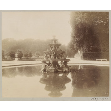 Photograph - Fontaine de la Pyramide, Versailles, France Photograph - Fontaine de la Pyramide, Versailles, France