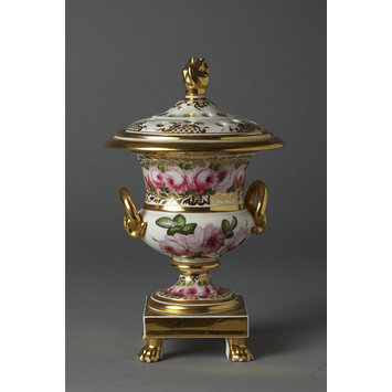 Pot-pourri vase and cover Pot-pourri vase and cover