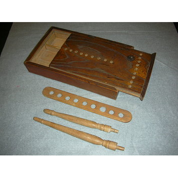 Box, pegs and guage Box, pegs and guage