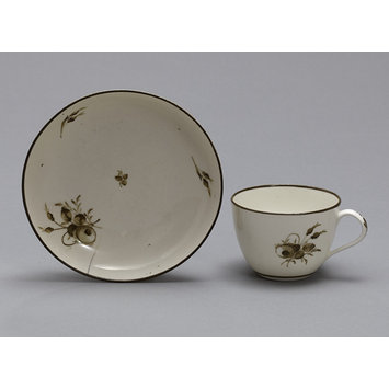 Tea cup, coffee cup and saucer Tea cup, coffee cup and saucer