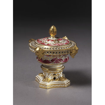 Pastille burner and cover Pastille burner and cover