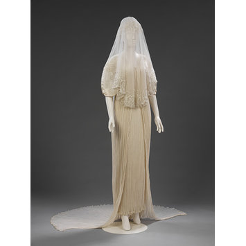 Wedding dress and veil Wedding dress and veil