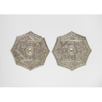 Pair of pillow ends Pair of pillow ends