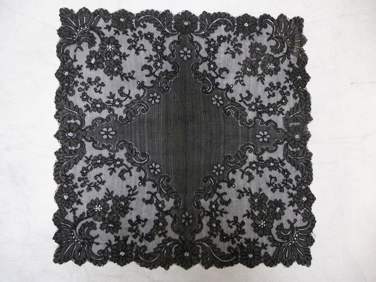 Handkerchief | V&A Search the Collections