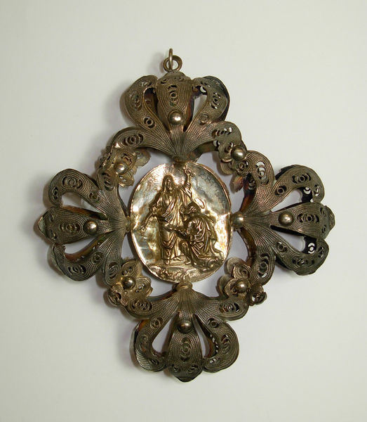 Pendant | V&A Search the Collections