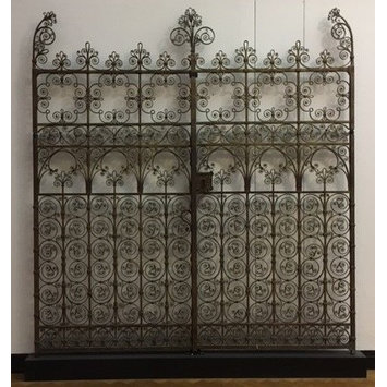 Pair of gates Pair of gates